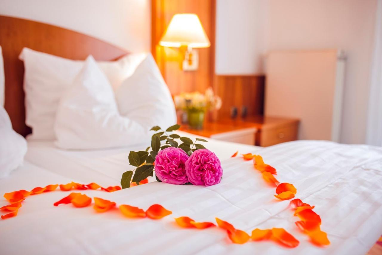 Hotel Fontana บาดคิสซินเงิน ภายนอก รูปภาพ